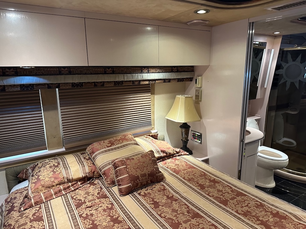 1995 Prevost Country Coach XL For Sale
