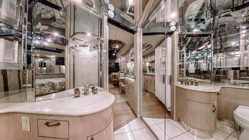 1996 Prevost Liberty XL For Sale