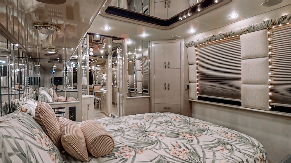 1996 Prevost Liberty XL For Sale