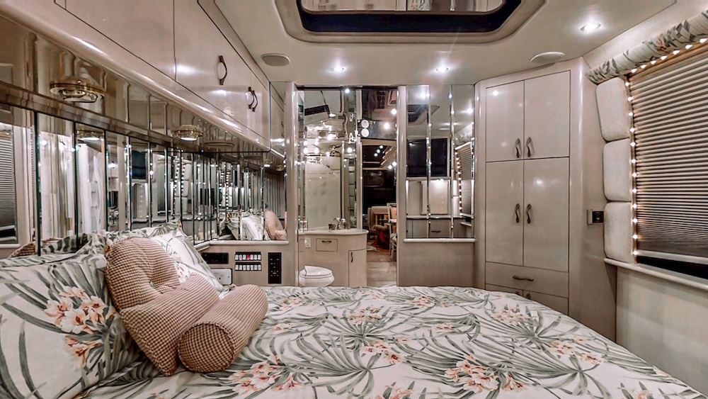 1996 Prevost Liberty XL For Sale