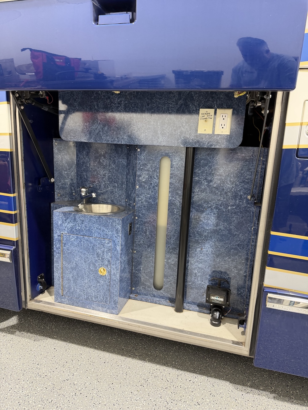 1997 Prevost Angola H3-45 For Sale