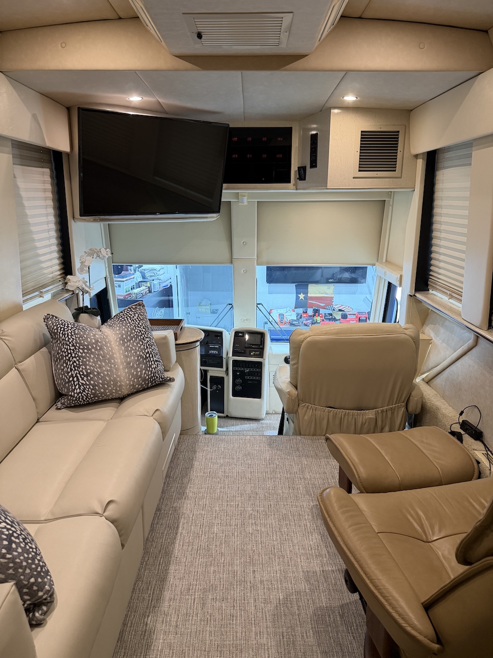 1997 Prevost Angola H3-45 For Sale