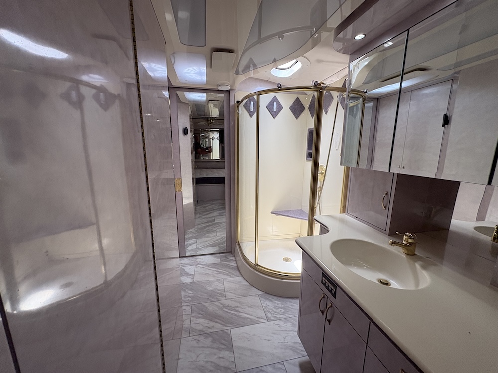1997 Prevost Angola XL For Sale