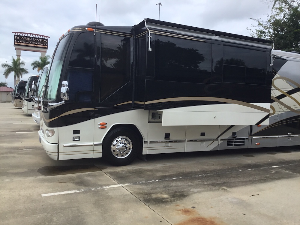 1997 Prevost Featherlite H3-45 For Sale