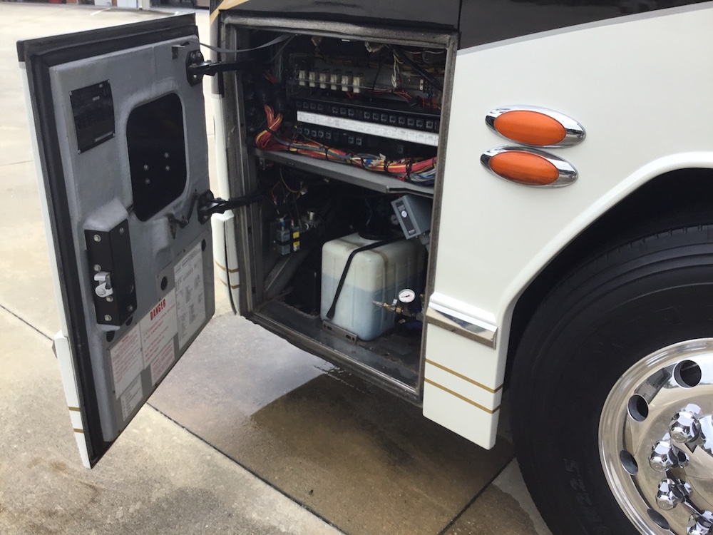 1997 Prevost Featherlite H3-45 For Sale