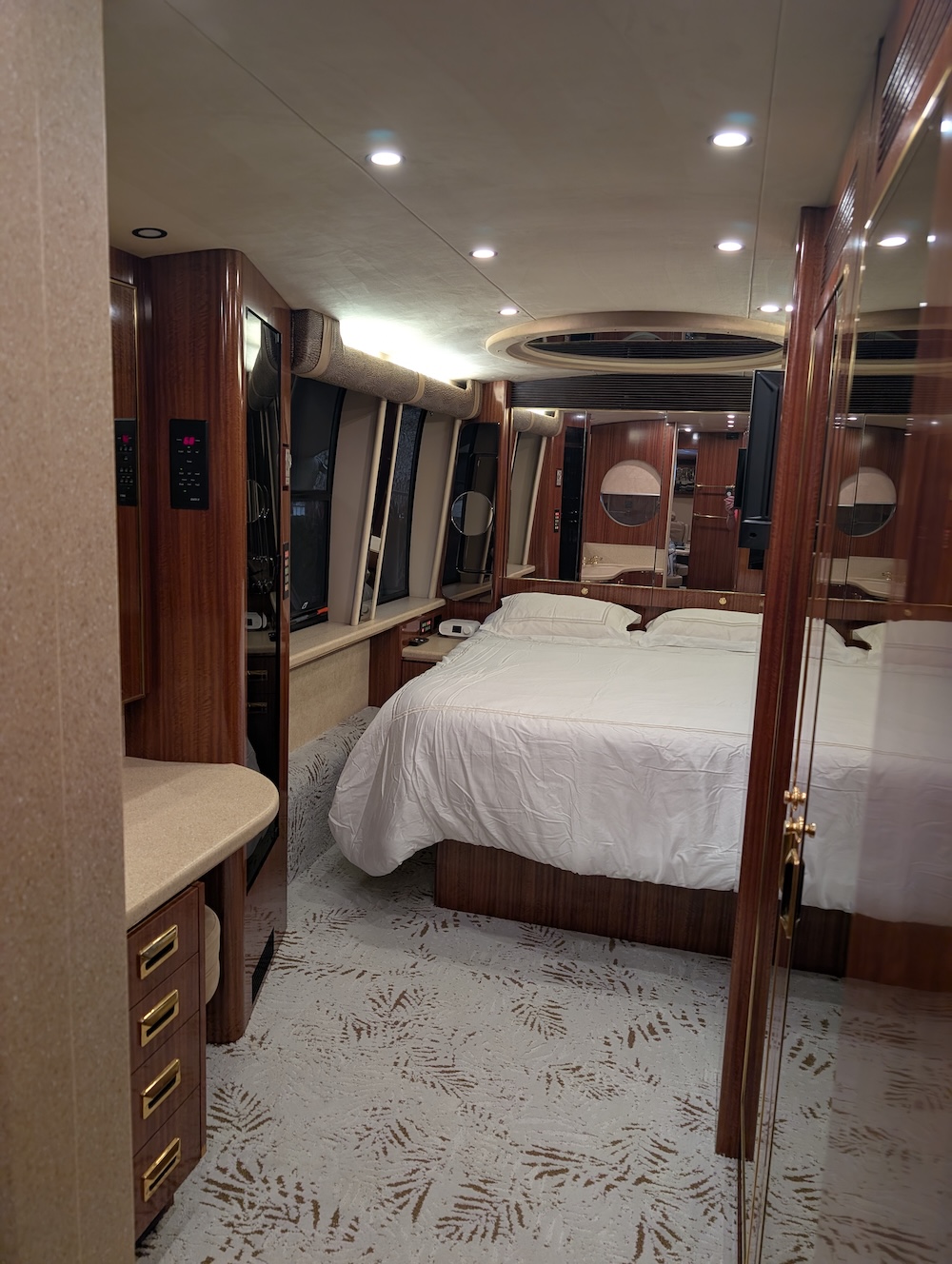 1998 Prevost Marathon XL For Sale