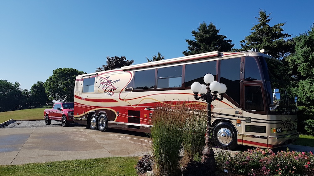1999 Prevost Featherlite H3-45 For Sale