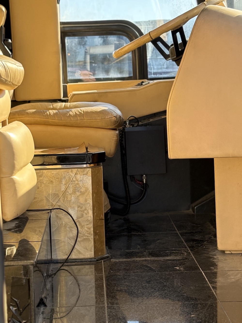 1999 Prevost Featherlite  H3-45 For Sale