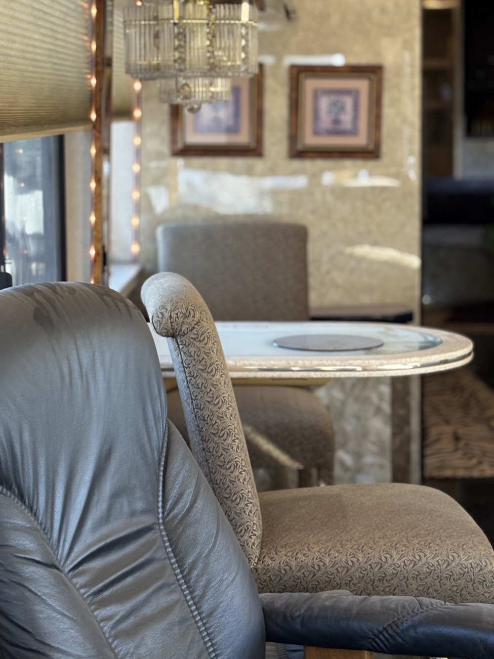 1999 Prevost Featherlite  H3-45 For Sale