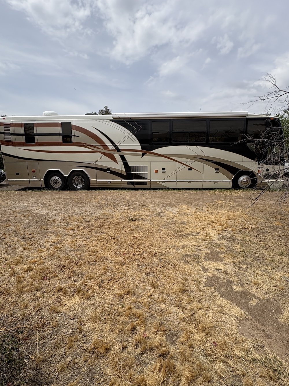 1999 Prevost Featherlite  H3-45 For Sale