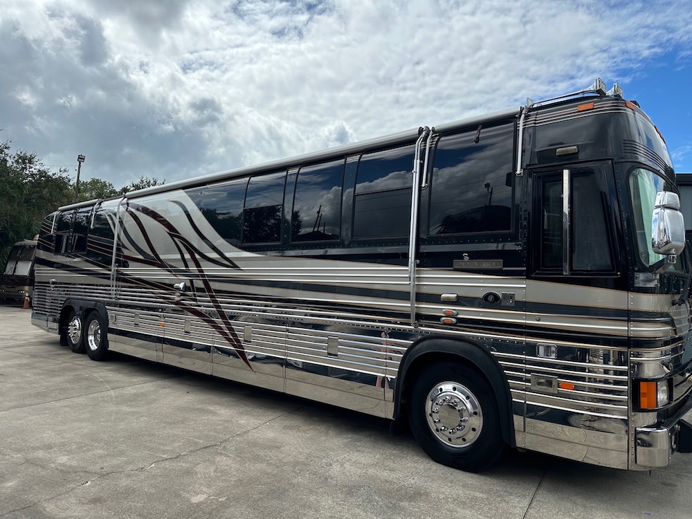 1998 Prevost FeatherliteXL For Sale