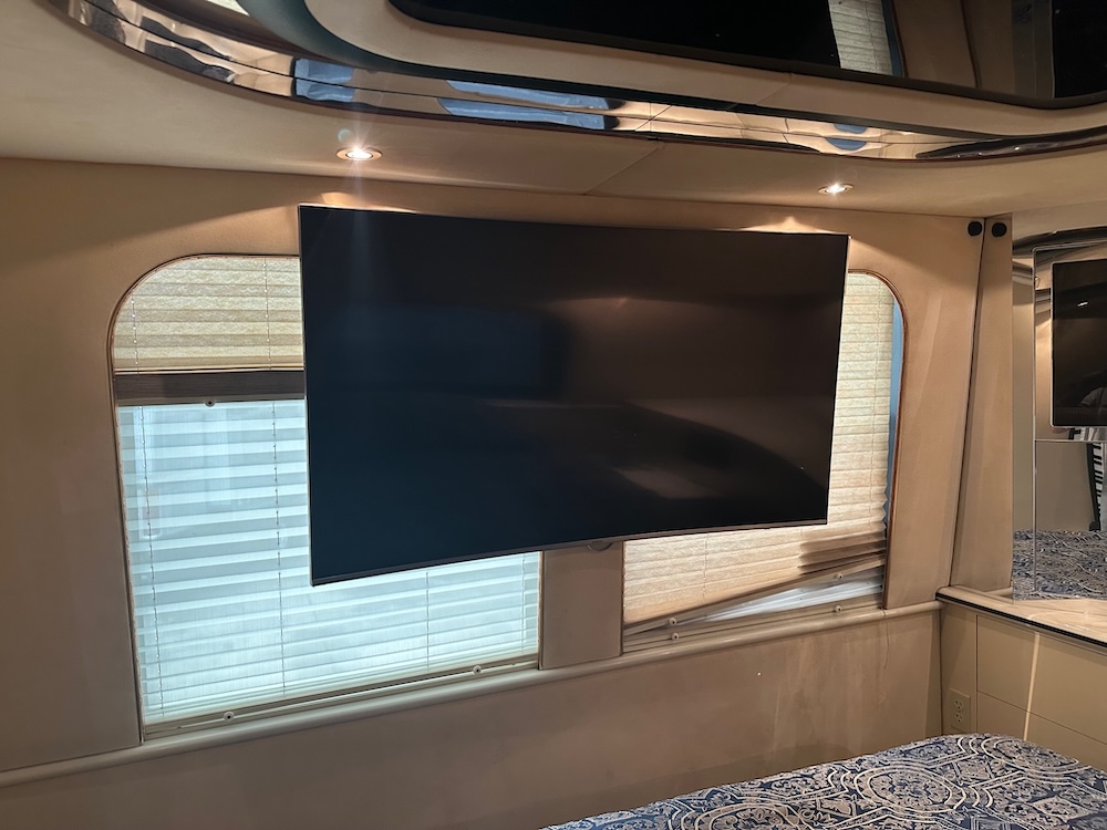 1998 Prevost FeatherliteXL For Sale