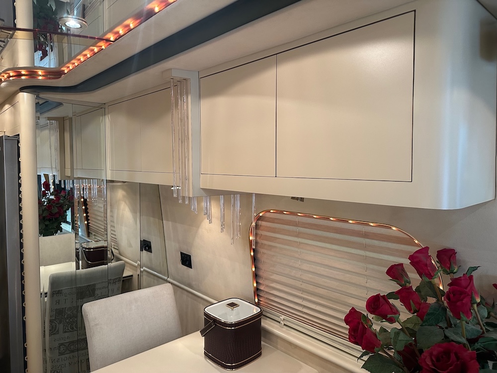 1998 Prevost FeatherliteXL For Sale