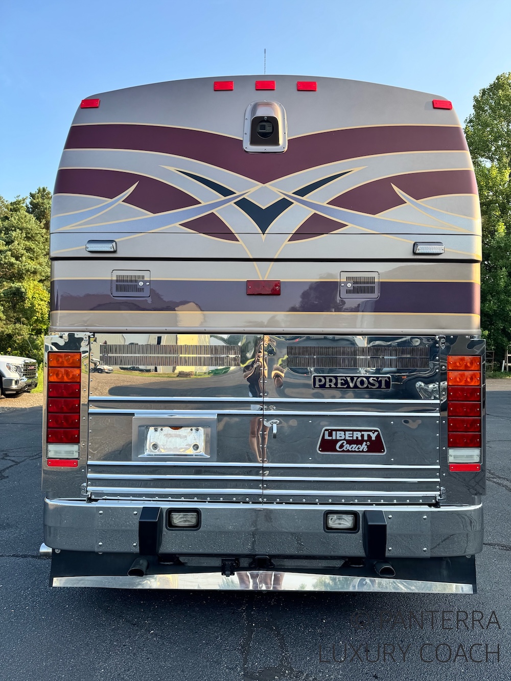 1999 Prevost Liberty XL For Sale