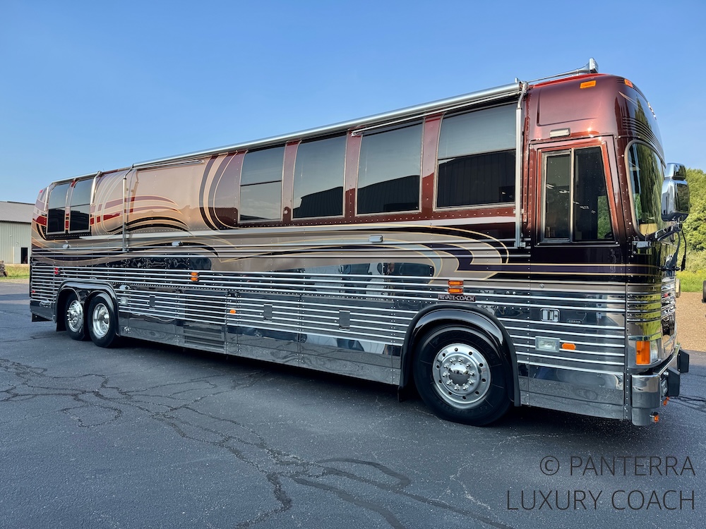 1999 Prevost Liberty XL For Sale