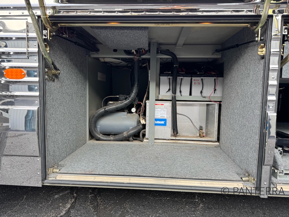 1999 Prevost Liberty XL For Sale