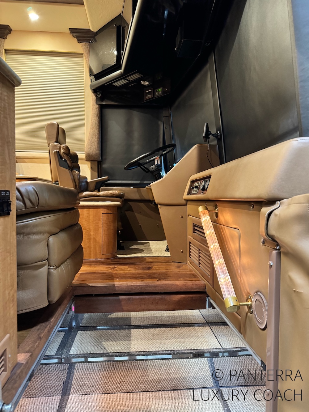 1999 Prevost Liberty XL For Sale