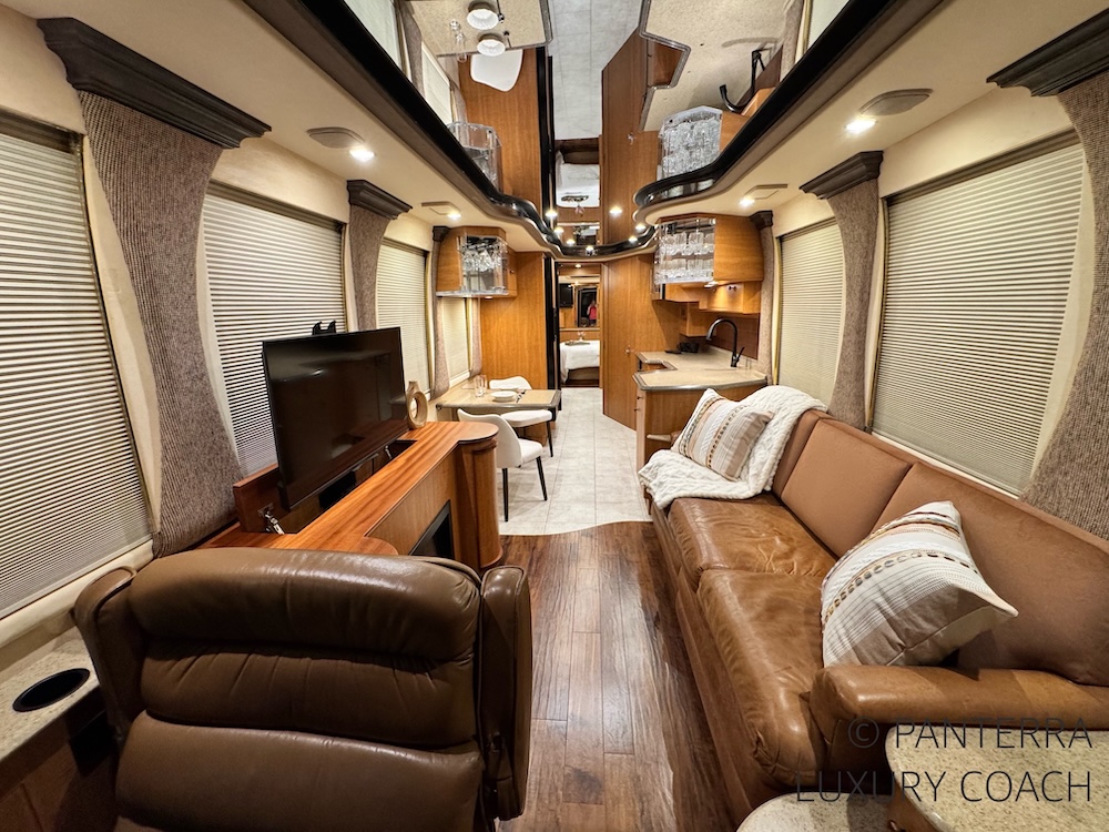 1999 Prevost Liberty XL For Sale