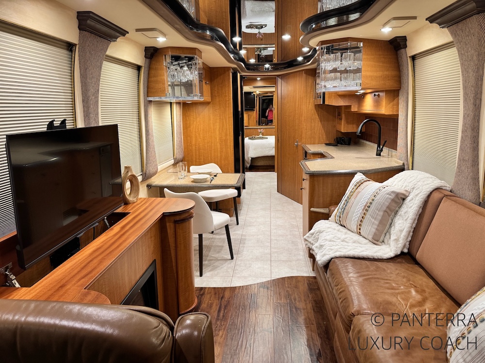 1999 Prevost Liberty XL For Sale