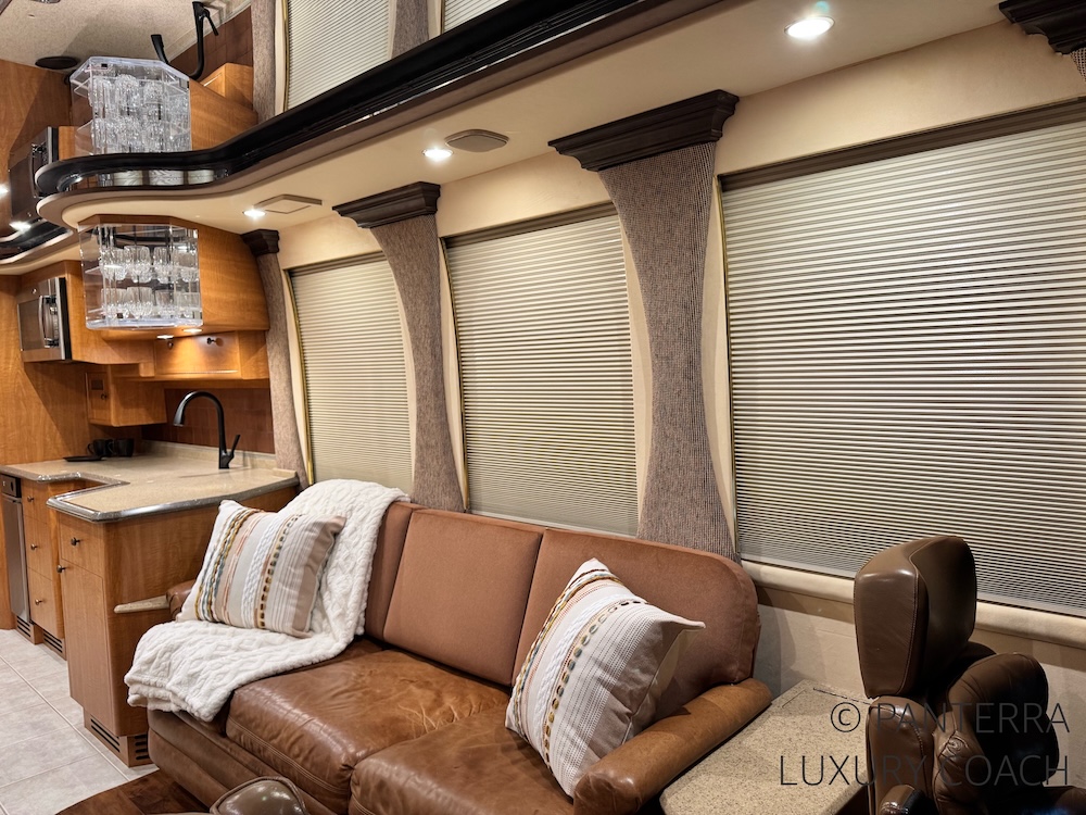 1999 Prevost Liberty XL For Sale