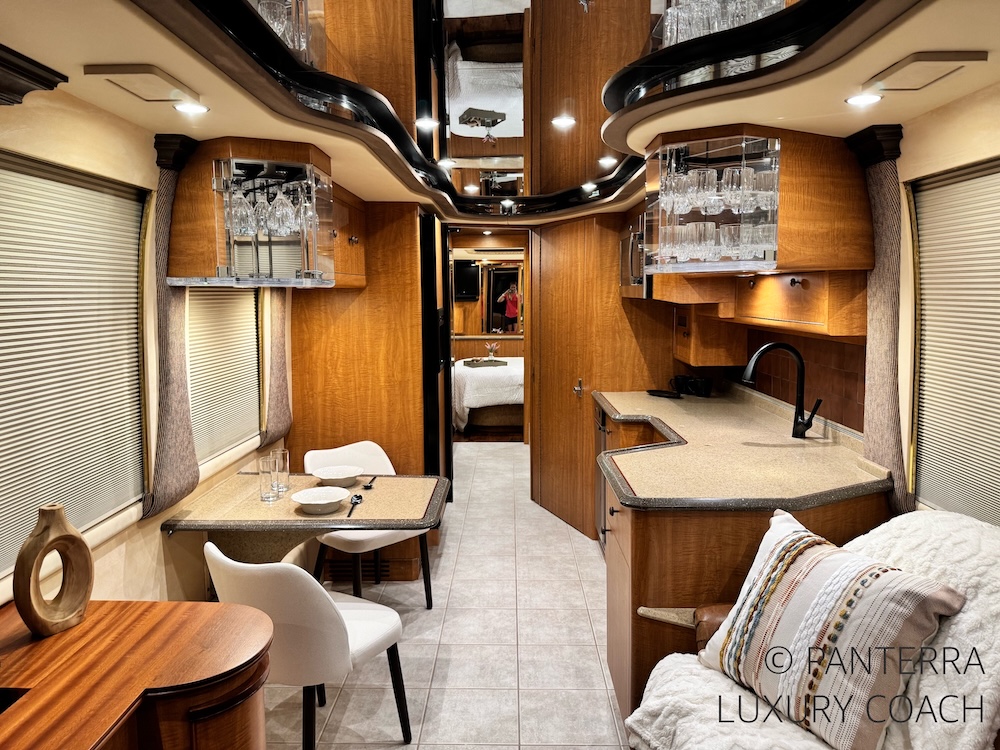 1999 Prevost Liberty XL For Sale