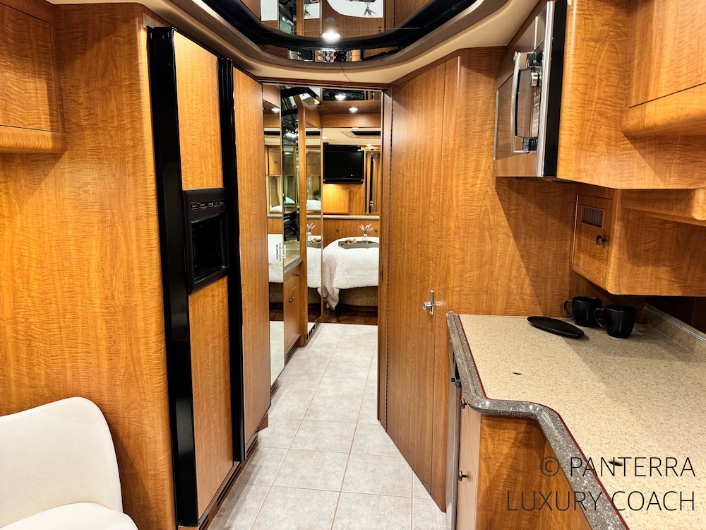 1999 Prevost Liberty XL For Sale