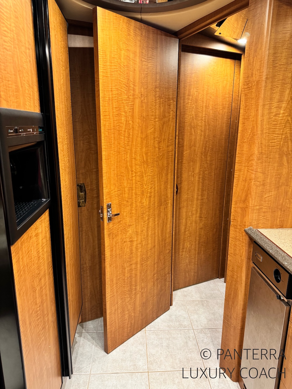 1999 Prevost Liberty XL For Sale