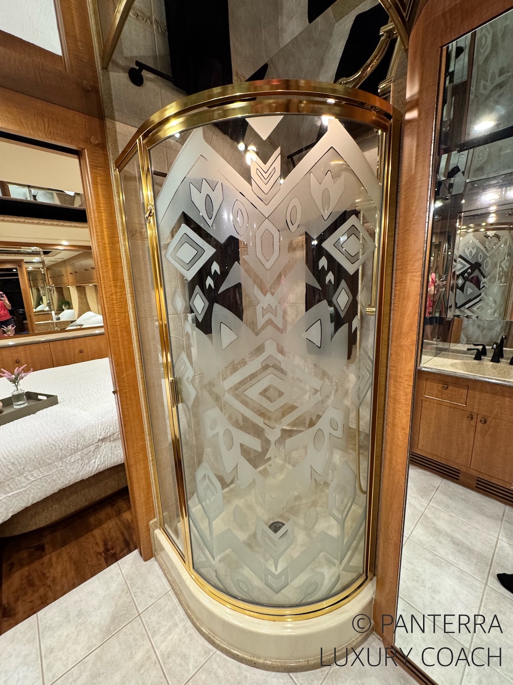1999 Prevost Liberty XL For Sale