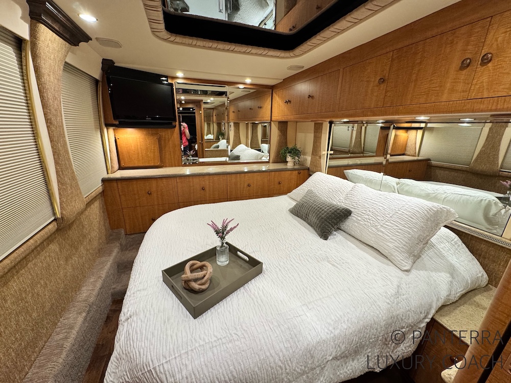 1999 Prevost Liberty XL For Sale