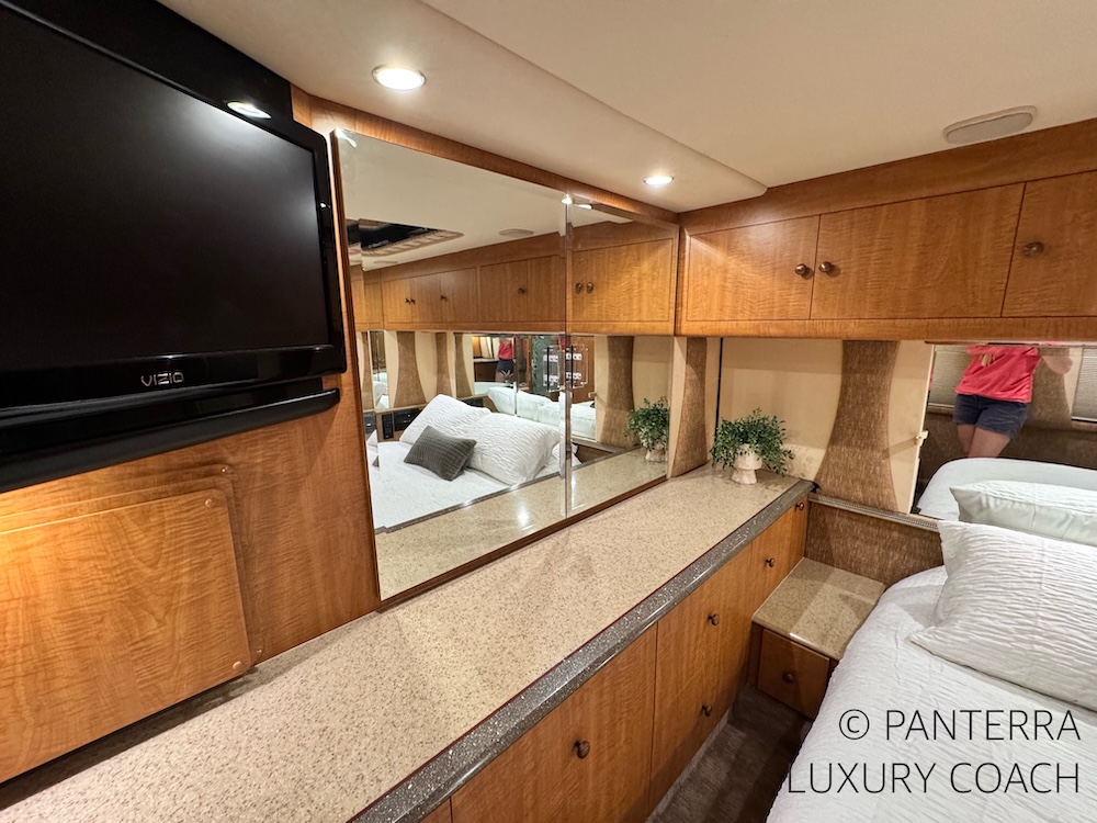 1999 Prevost Liberty XL For Sale