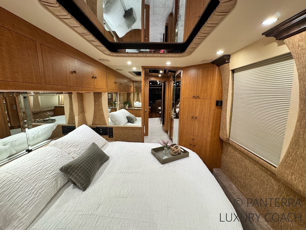1999 Prevost Liberty XL For Sale