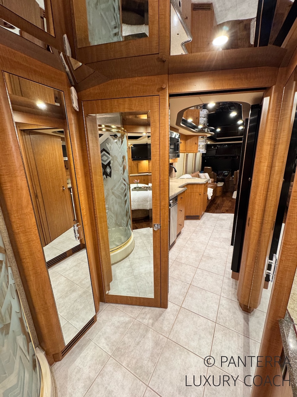 1999 Prevost Liberty XL For Sale