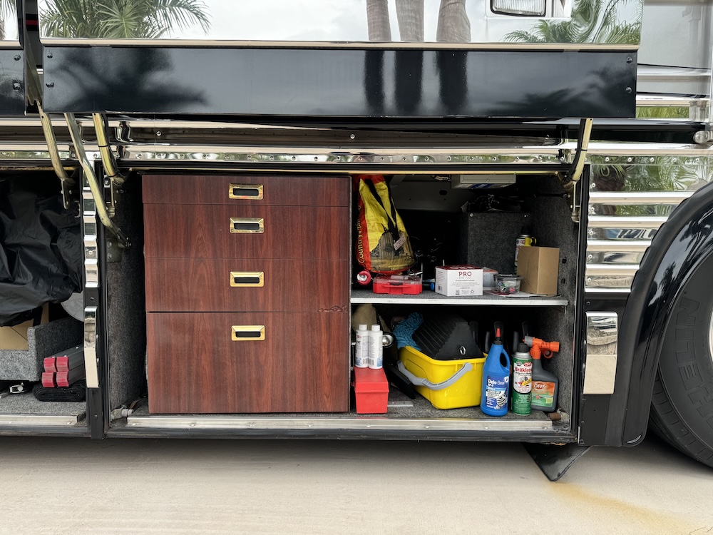 1999 Prevost Marathon XL For Sale