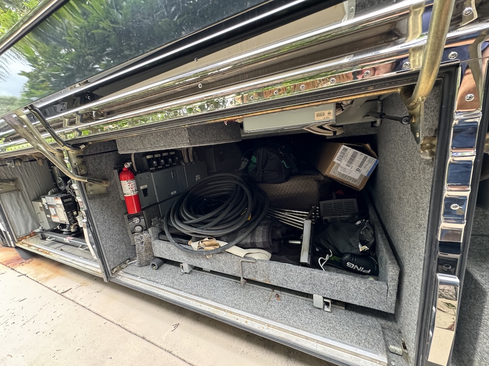 1999 Prevost Marathon XL For Sale