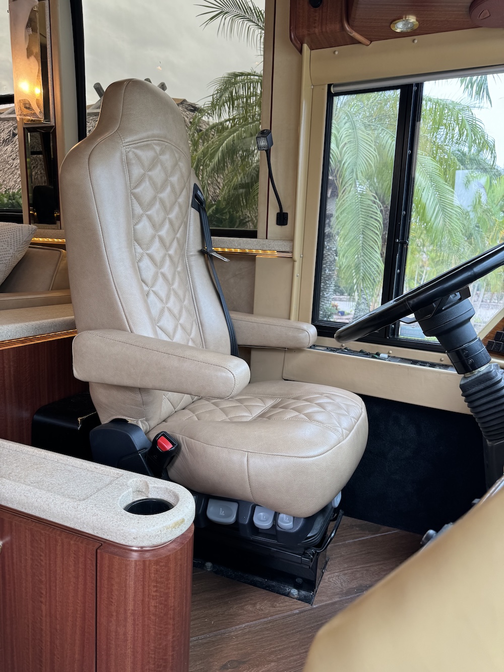 1999 Prevost Marathon XL For Sale