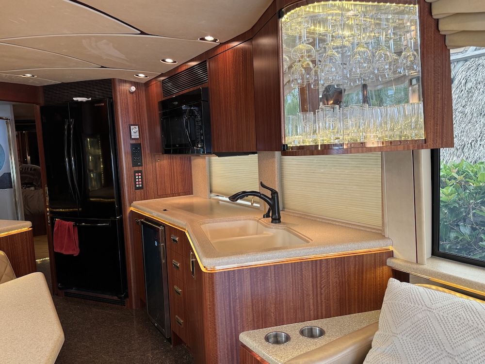 1999 Prevost Marathon XL For Sale