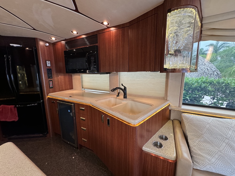 1999 Prevost Marathon XL For Sale