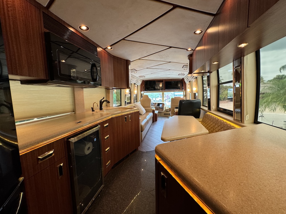 1999 Prevost Marathon XL For Sale