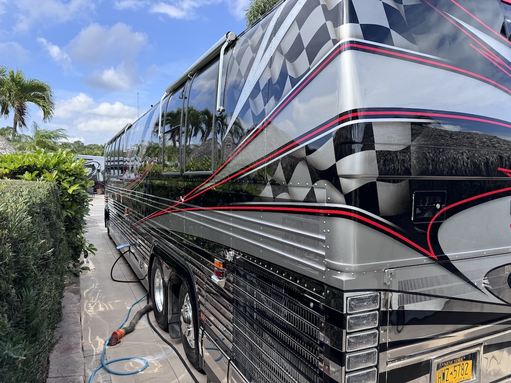 1999 Prevost Marathon XL For Sale