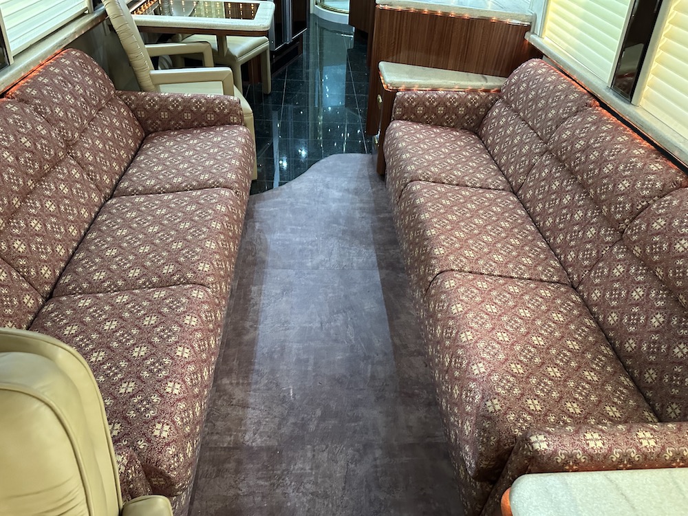 1999 Prevost Marathon XL For Sale