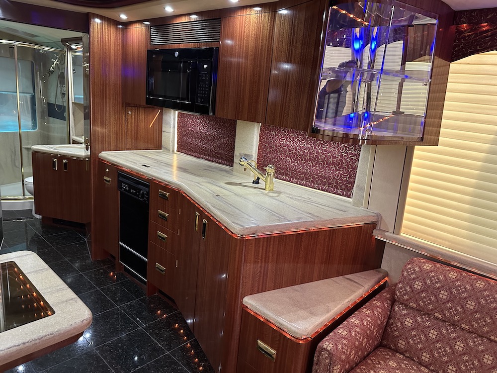 1999 Prevost Marathon XL For Sale