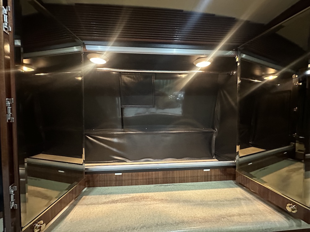 1999 Prevost Marathon XL For Sale