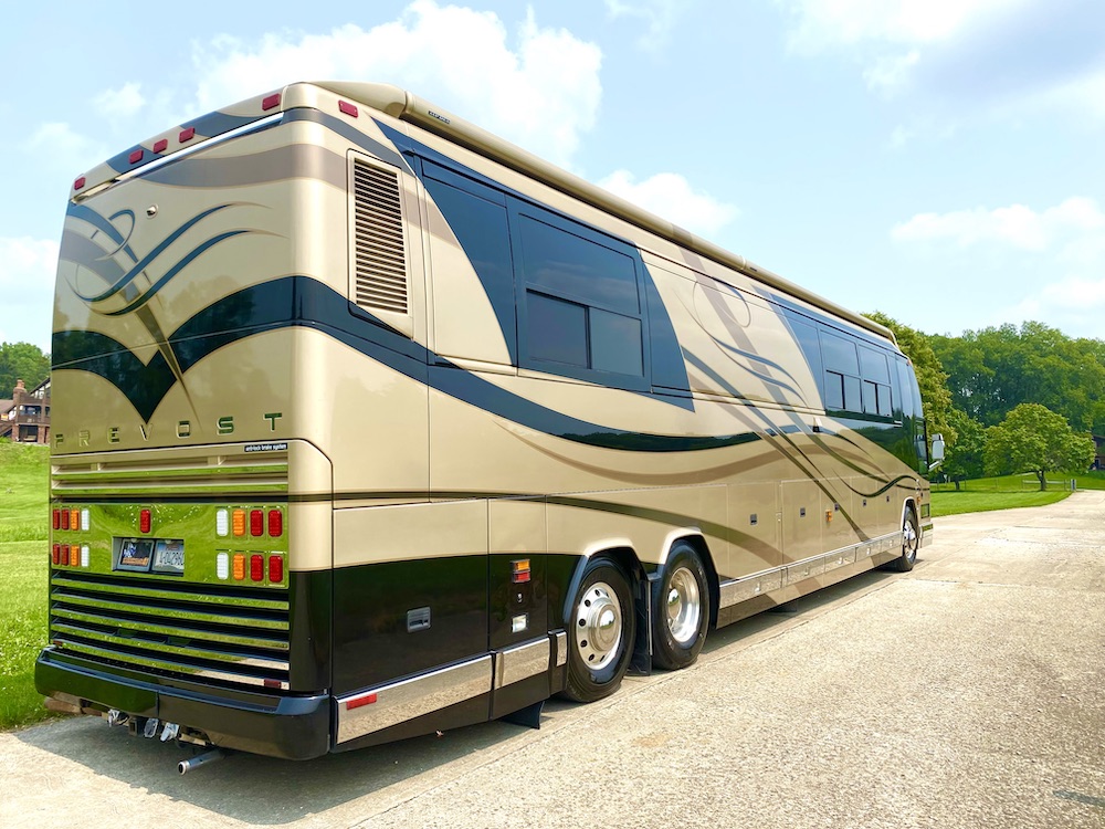 2000 Prevost Country Coach  H3-45 For Sale