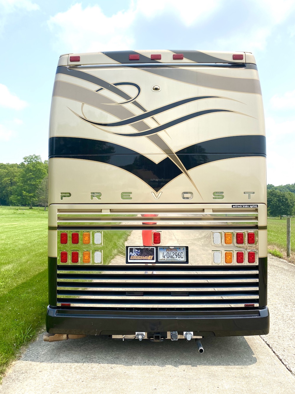 2000 Prevost Country Coach  H3-45 For Sale