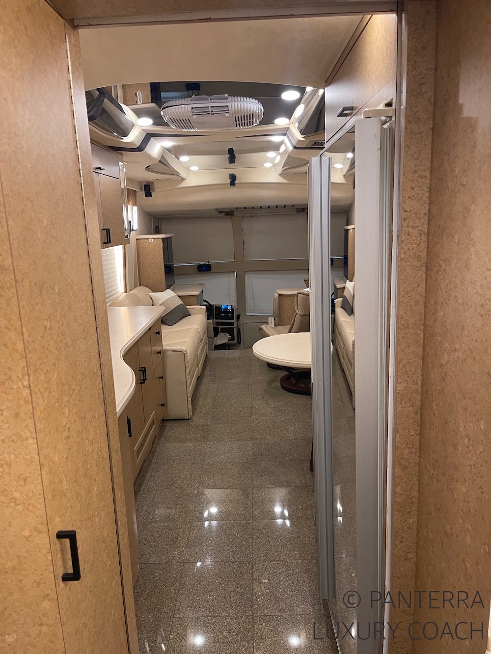 2000 Prevost Country Coach H3-45 For Sale