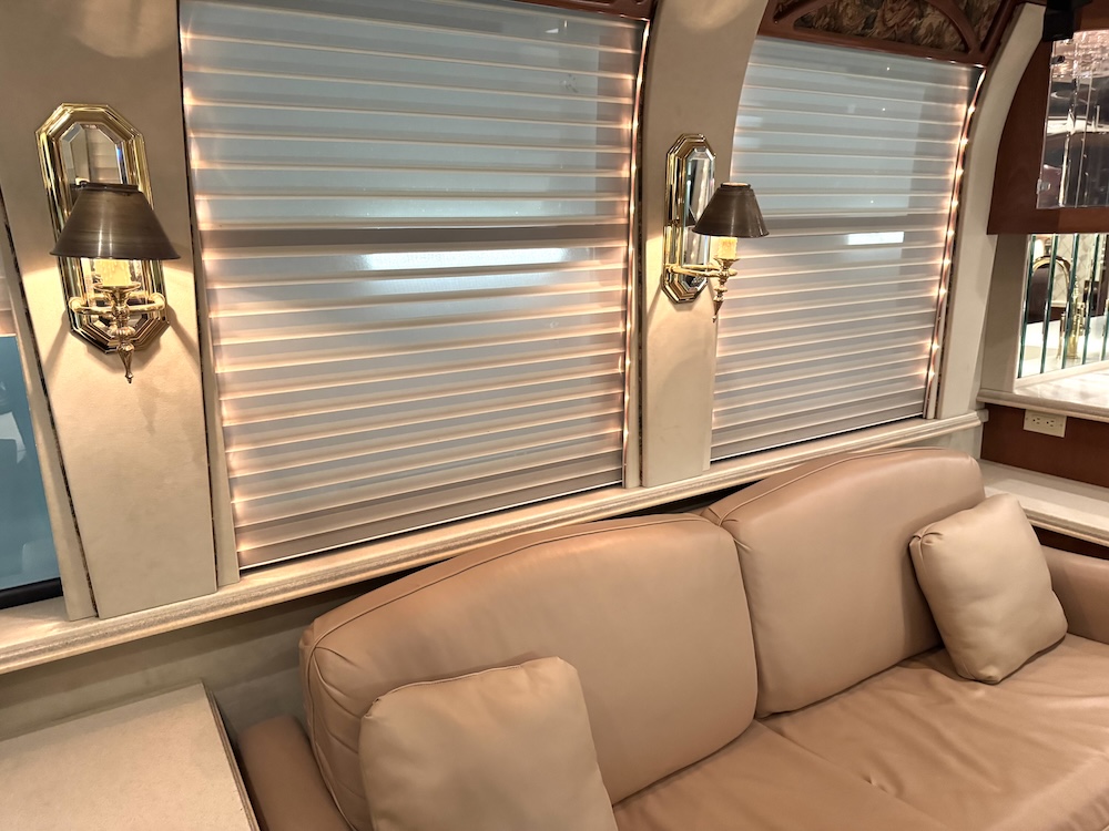 2000 Prevost Country Coach XL For Sale
