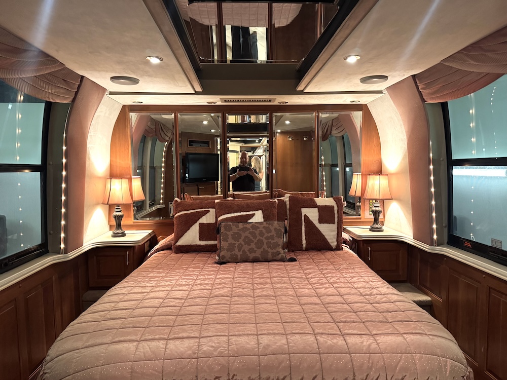 2000 Prevost Country Coach XL For Sale