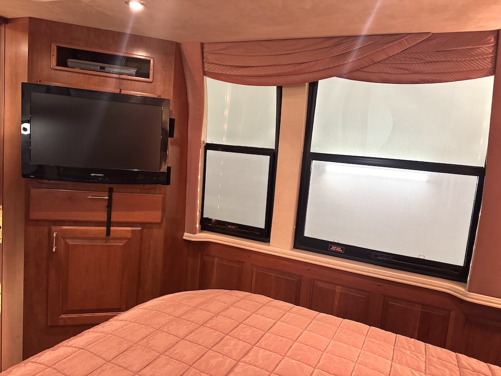 2000 Prevost Country Coach XL For Sale