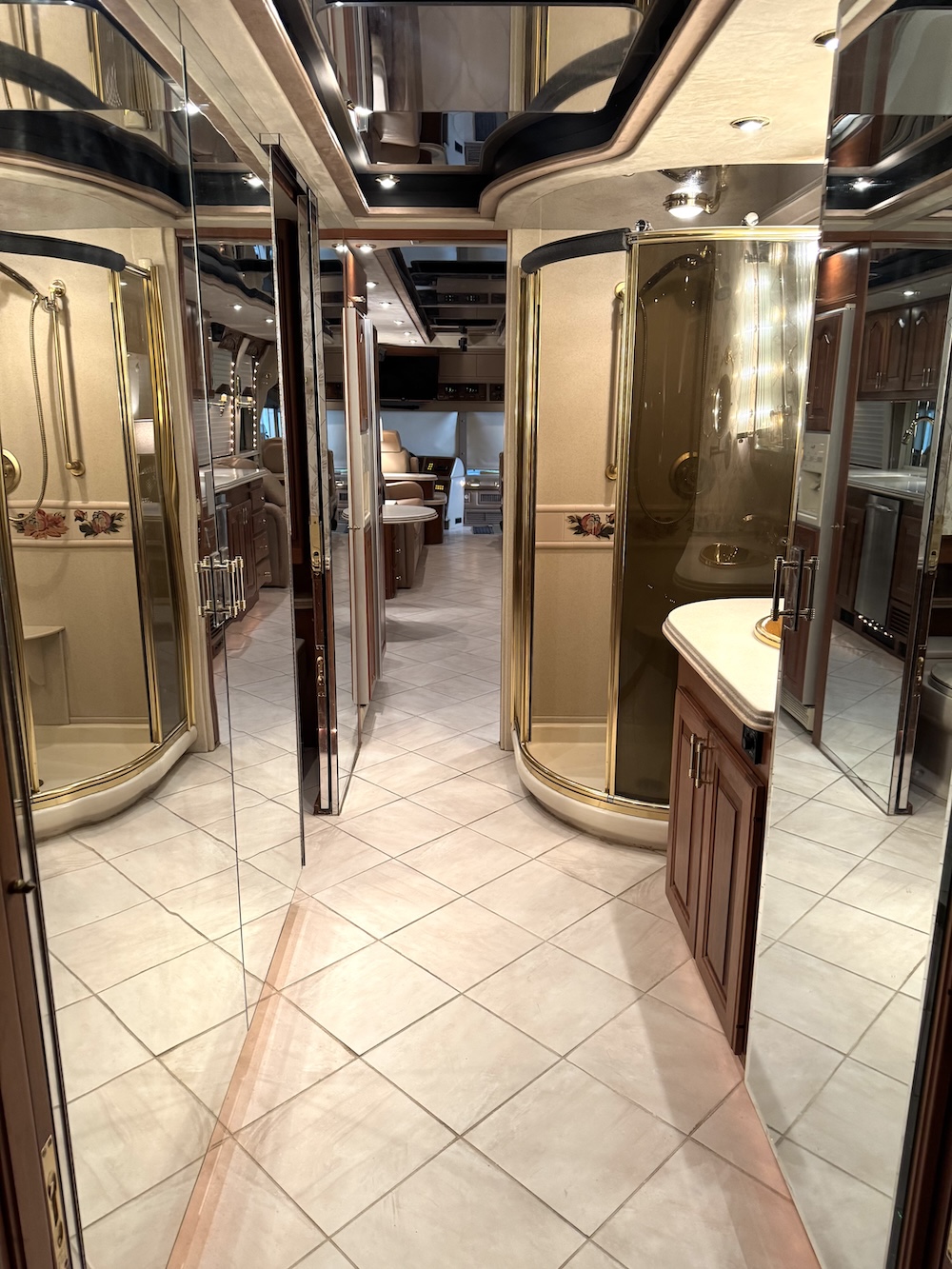2000 Prevost Country Coach XL For Sale