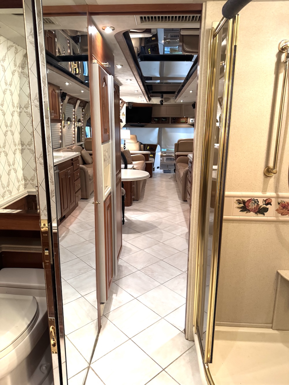 2000 Prevost Country Coach XL For Sale